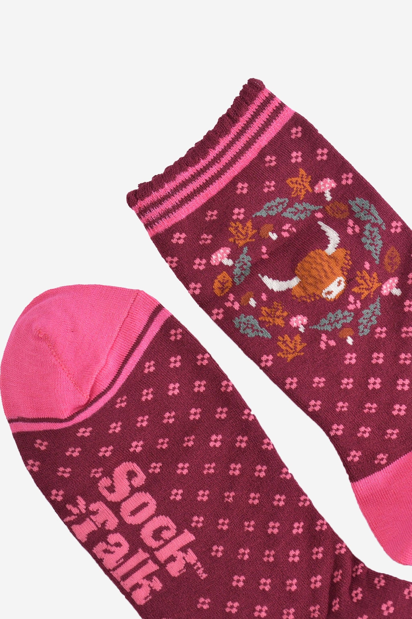 Women's Burgundy/Pink Highland Cow Wreath Bamboo Socks