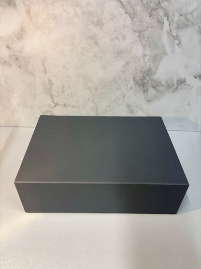 Medium Box (4 - 6 items)