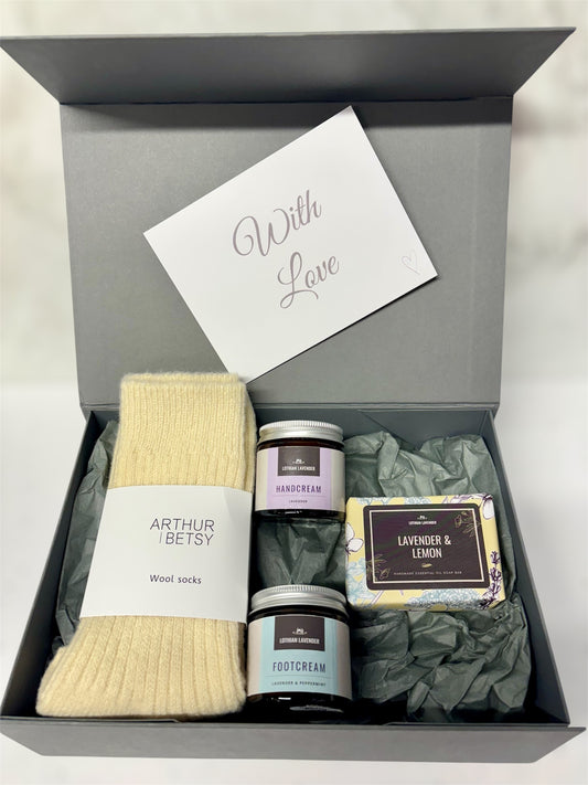 Hands & Feet Pamper