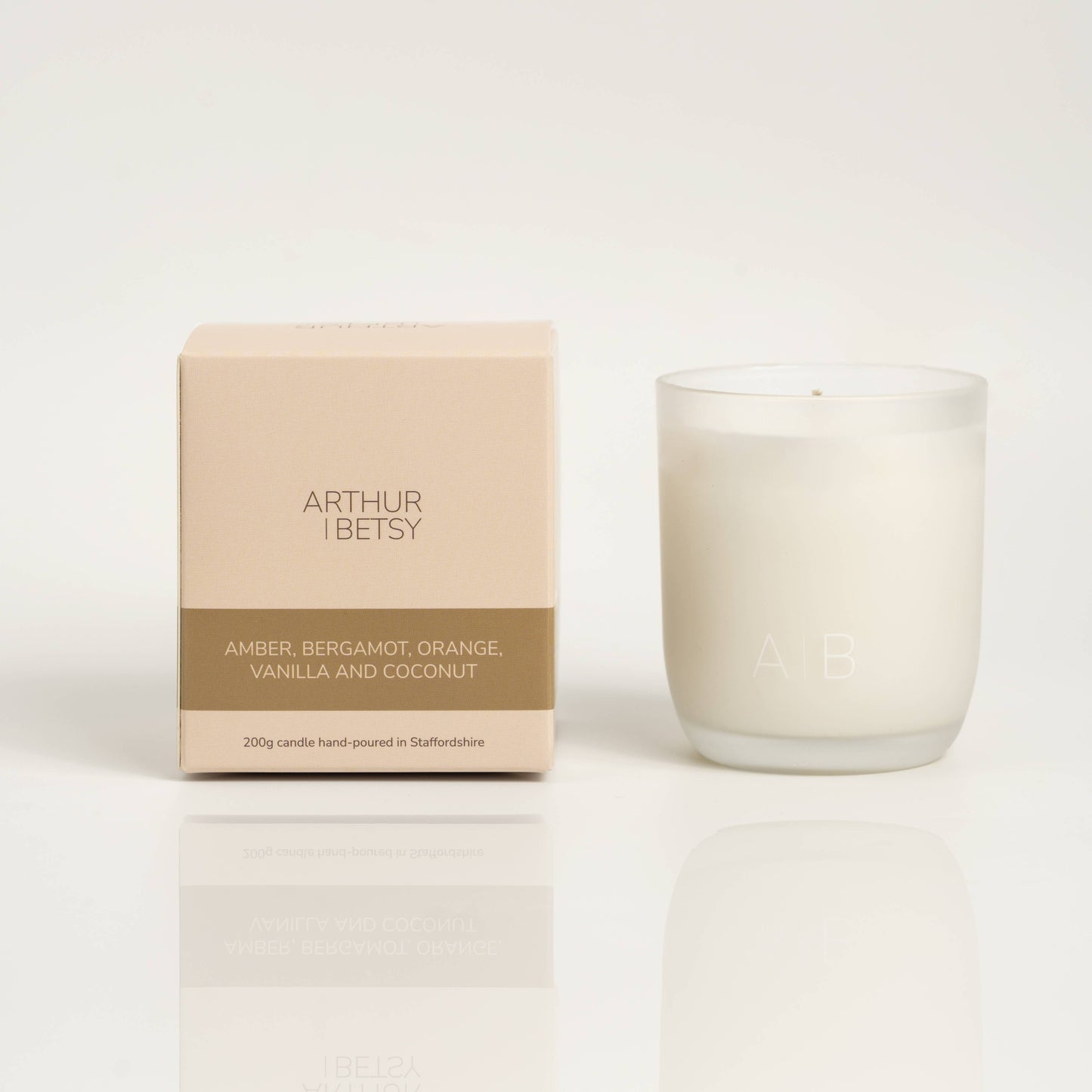 Amber, Bergamot & Vanilla Scented Candle